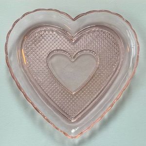 Williams Sonoma Limited Edition Ruffled Heart Serving Plate w/ Original Box